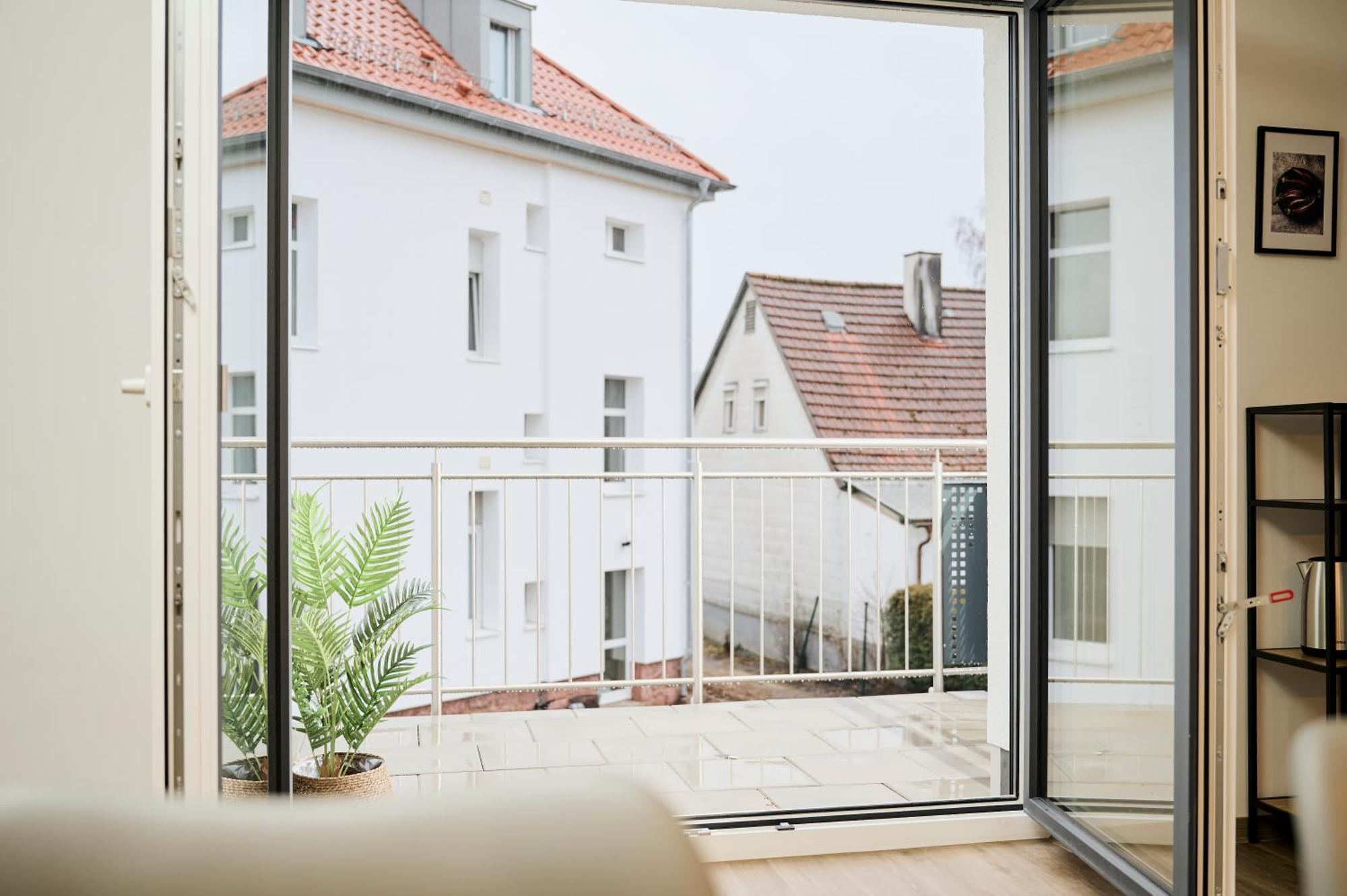 Moderne Apartments Mit Highspeed-Wlan Und Gratis-Tiefgarage Ihr Perfekter Rueckzugsort Nahe Dem Zentrum Und Der Therme I Barrierearm Bad Kissingen Luaran gambar